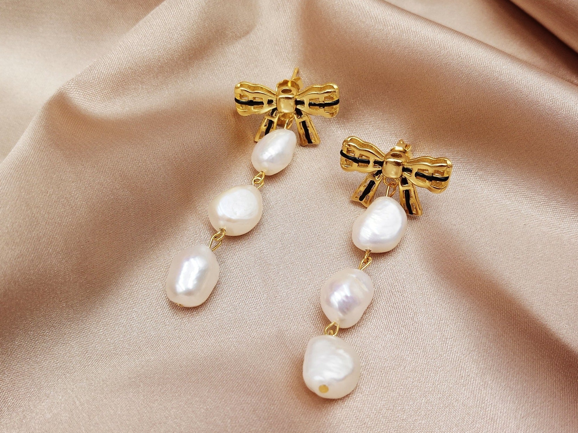 Woven Ribbon Long Pearl Earrings