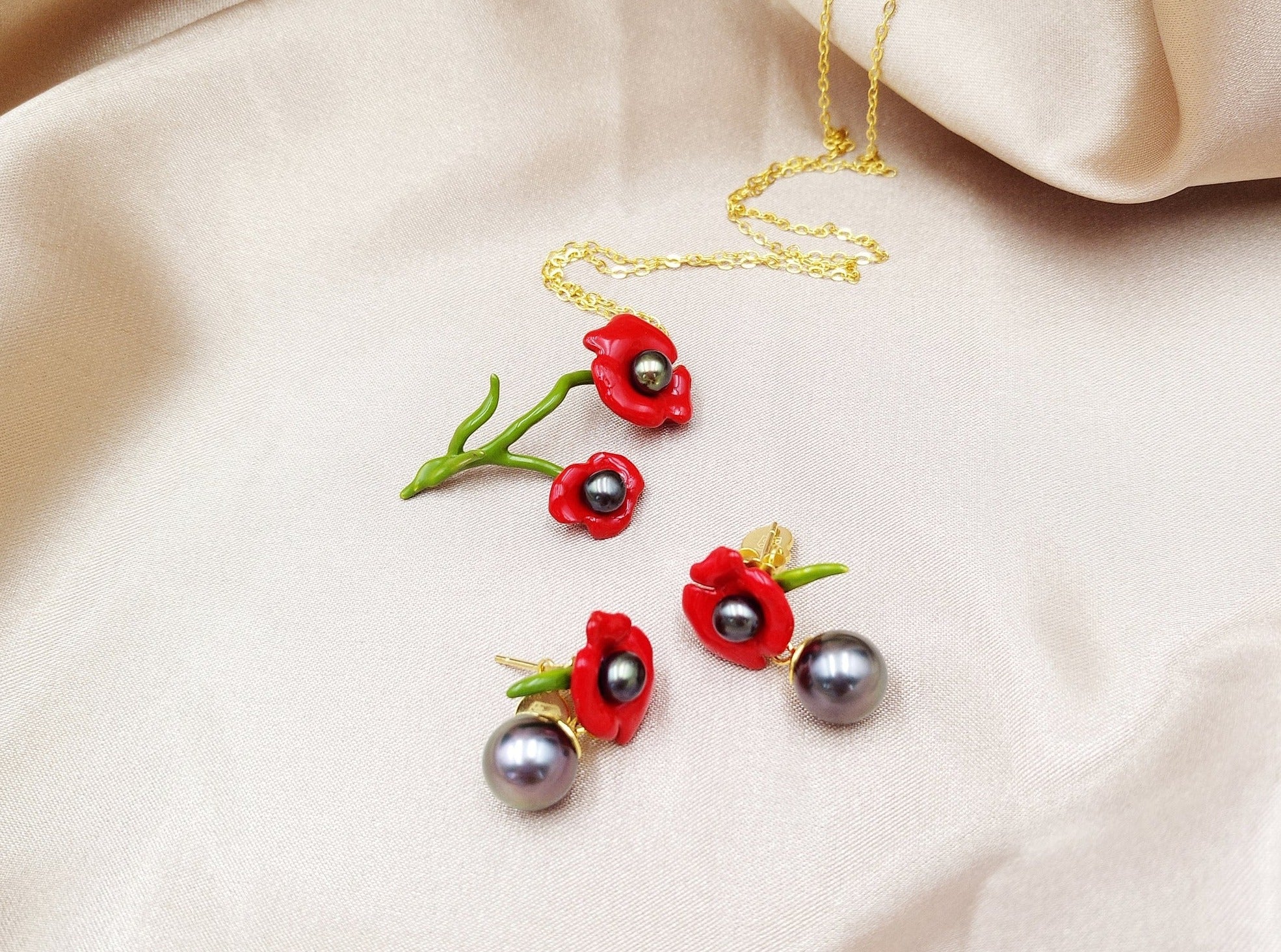 Poppy Flower Necklace